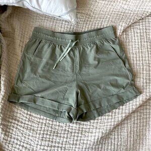 Lululemon Spring Break Away Short 4-way Stretch 3" Sea Moss Green Sz 6
